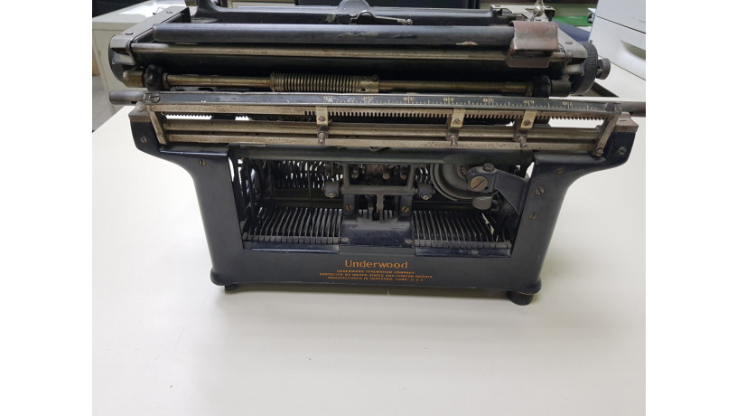 maquina-de-escribir-antigua-underwood-big-6