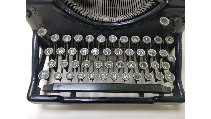 maquina-de-escribir-antigua-underwood-big-1