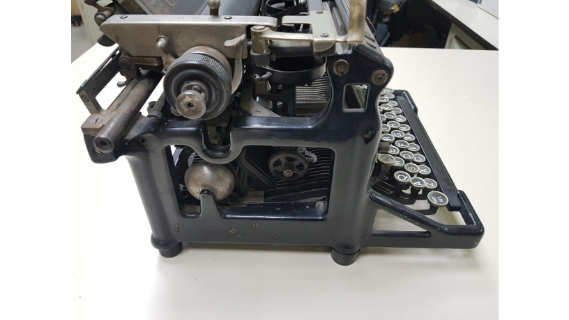 maquina-de-escribir-antigua-underwood-big-5