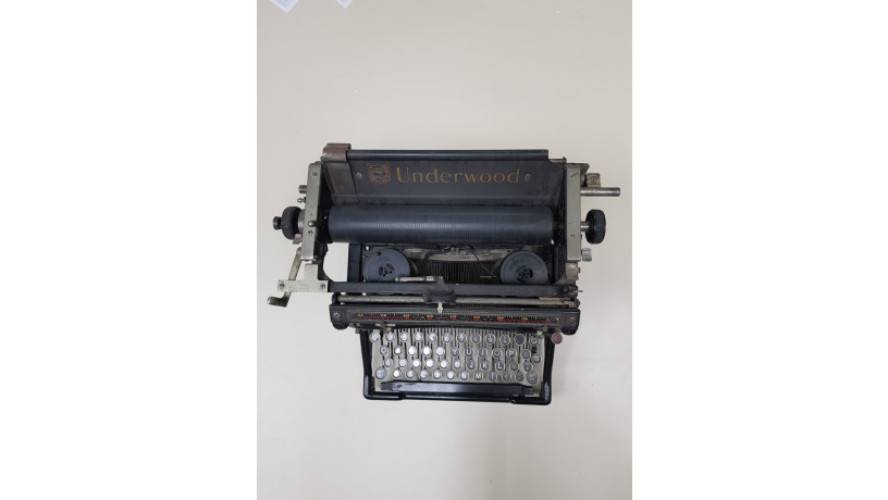 maquina-de-escribir-antigua-underwood-big-2