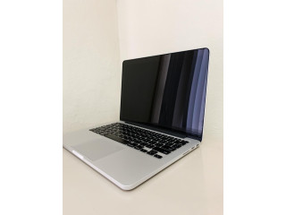 VENTA MacBook Pro (Retina, 13-inch, Early 2015)