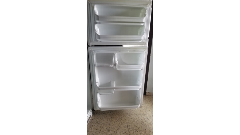 refrigeradora-9-pies-excelentes-condiciones-pequenos-detalles-big-2