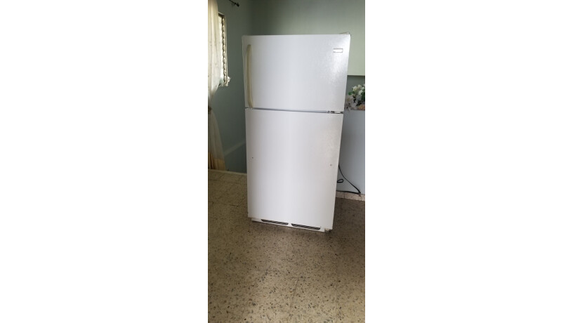 refrigeradora-9-pies-excelentes-condiciones-pequenos-detalles-big-0