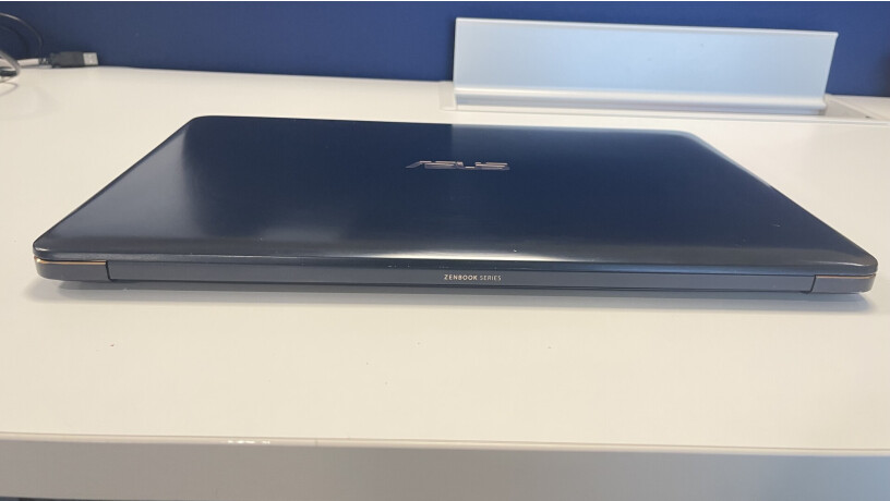Laptop Asus Zenbook Pro 15 UX550GE